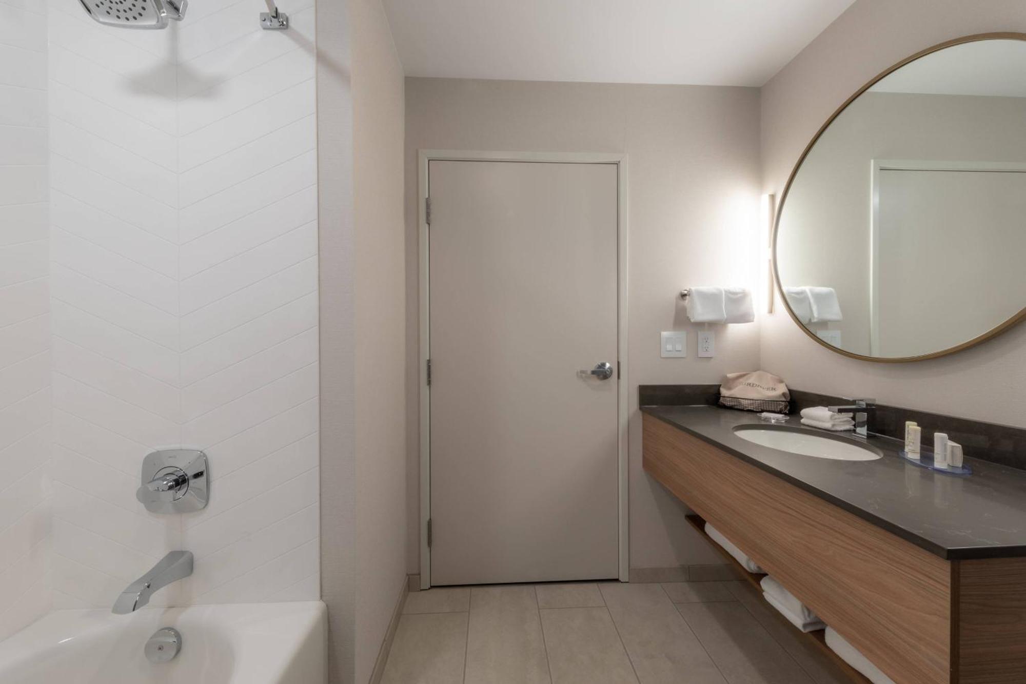 Fairfield By Marriott Inn & Suites Revelstoke Exterior foto